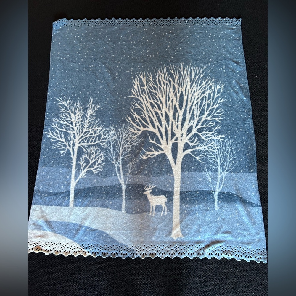 Fleece Winter Scene Throw